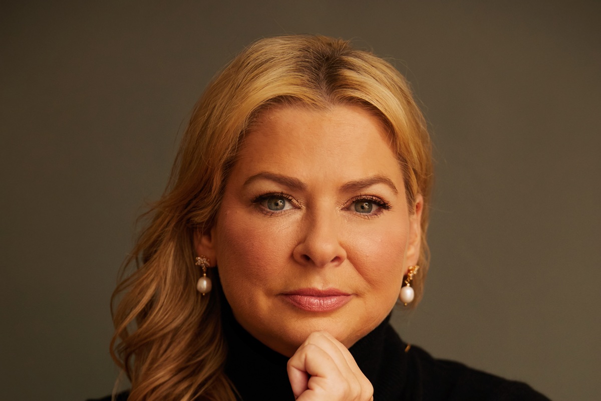 Christa Pitts - Wild Business Growth Podcast #347: The Elf on the Shelf, The Lumistella Company