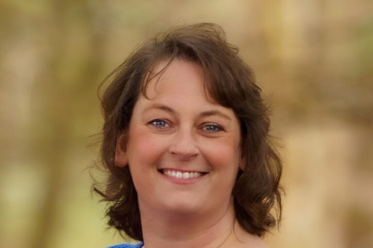 Jamie Sonneville - Wild Business Growth Podcast #349: 5th-Generation Farmer, Agri-Trak