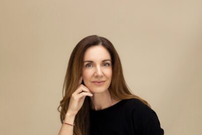 Kat Cole - Wild Business Growth Podcast #359: AG1 CEO, Cinnabon President, Hooters Girl